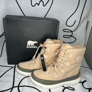 Sorel Youth/Big Kids Explorer Cozy Tan and Olive Winter Boots